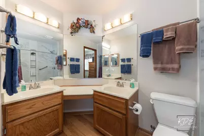 2478 Crystal Creek Lane, Elgin, IL 60124 - Photo 15