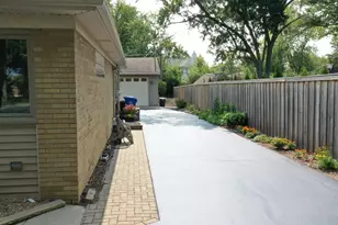 1715 Verde Ct, Mount Prospect, IL 60056 - Photo 29