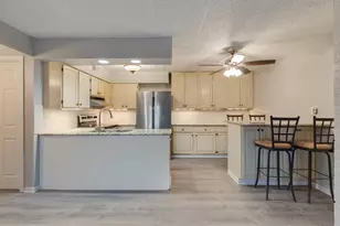 433 Cavalier Ct, West Dundee, IL 60118 - Photo 7