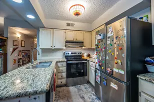 433 Cavalier Ct, West Dundee, IL 60118 - Photo 25