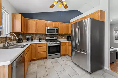 202 Centennial Drive, Hainesville, IL 60073 - Photo 5