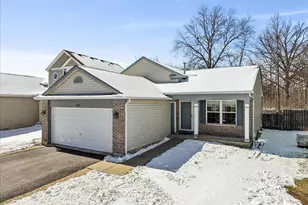 202 Centennial Dr, Hainesville, IL 60073 - Photo 1