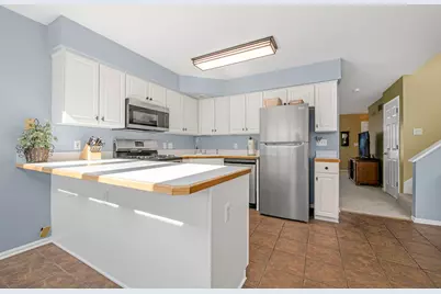 1326 Windsor Court, Geneva, IL 60134 - Photo 5