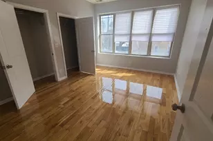 1407 E 69th Pl, Chicago, IL 60637 - Photo 5