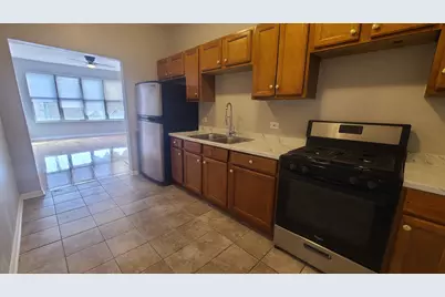 1407 E 69th Place #2, Chicago, IL 60637 - Photo 3