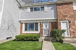 426 Greentree Ln, Bolingbrook, IL 60440 - Photo 1