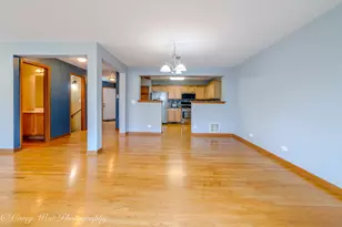 3049 Renard Ln, Saint Charles, IL 60175 - Photo 7