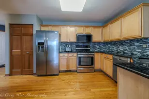 3049 Renard Ln, Saint Charles, IL 60175 - Photo 11