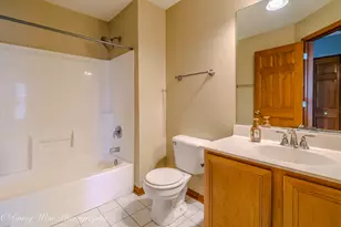 3049 Renard Ln, Saint Charles, IL 60175 - Photo 29