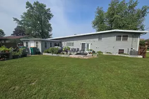 704 Helene St, Shorewood, IL 60404 - Photo 3