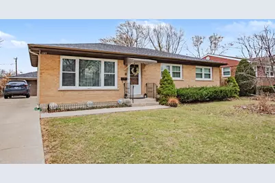 1403 S Robert Drive, Mount Prospect, IL 60056 - Photo 1