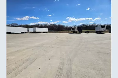 801 E Kankakee River Drive, Wilmington, IL 60481 - Photo 3