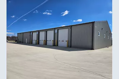 801 E Kankakee River Drive, Wilmington, IL 60481 - Photo 5