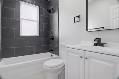 821 N Lockwood Avenue, Chicago, IL 60651 - Photo 7