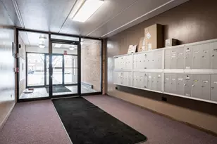 1019 N Boxwood Dr, Mount Prospect, IL 60056 - Photo 3