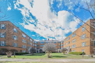 524 Michigan Ave, Evanston, IL 60202 - Photo 1