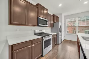 60 Grey Wolf Dr, Wheeling, IL 60090 - Photo 9