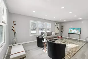 4N327 7th Ave, Addison, IL 60101 - Photo 5