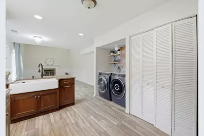 348 Richard Court, Vernon Hills, IL 60061 - Photo 13