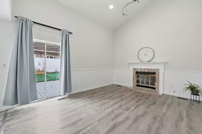 348 Richard Court, Vernon Hills, IL 60061 - Photo 7