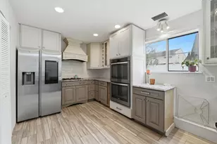 348 Richard Ct, Vernon Hills, IL 60061 - Photo 11