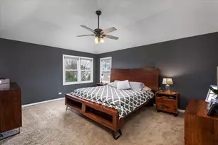 130 Alderwood Ln, Aurora, IL 60504 - Photo 29