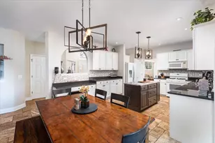 130 Alderwood Ln, Aurora, IL 60504 - Photo 9