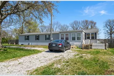 210 Lakeview Drive, Shattuc, IL 62231 - Photo 1