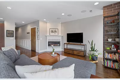 15 S Racine Avenue #2N, Chicago, IL 60607 - Photo 13