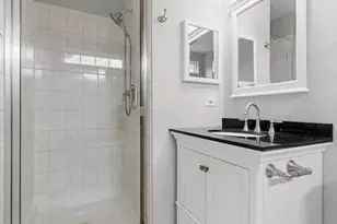 2313 Stoughton Dr, Aurora, IL 60502 - Photo 9