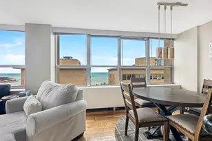 655 W Irving Park Rd, Chicago, IL 60613 - Photo 9