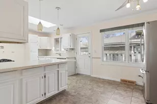 1119 S Pine Ave, Arlington Heights, IL 60005 - Photo 5