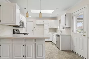 1119 S Pine Ave, Arlington Heights, IL 60005 - Photo 7