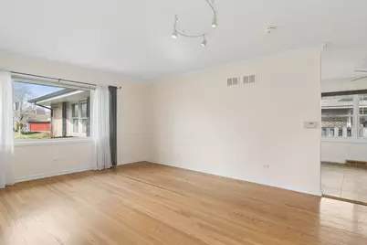 1119 S Pine Avenue, Arlington Heights, IL 60005 - Photo 3