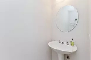 1156 N Howe St, Chicago, IL 60610 - Photo 11