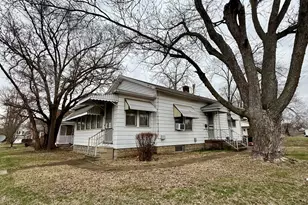 1902 N Broadway St, Peoria, IL 61604 - Photo 11