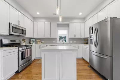 2302 W Belmont Avenue #4, Chicago, IL 60618 - Photo 5