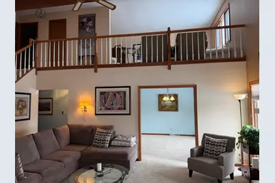 1800 Monterey Court, Hoffman Estates, IL 60169 - Photo 9