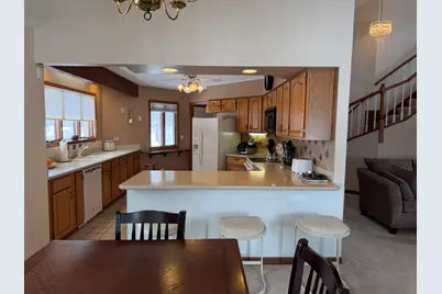1800 Monterey Court, Hoffman Estates, IL 60169 - Photo 13