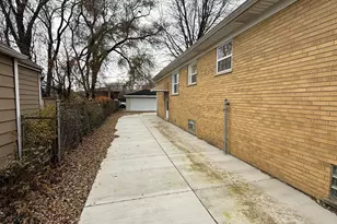 494 Buffalo Ave, Calumet City, IL 60409 - Photo 37
