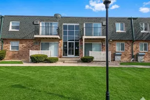 9954 S 84th Terrace, Palos Hills, IL 60465 - Photo 1