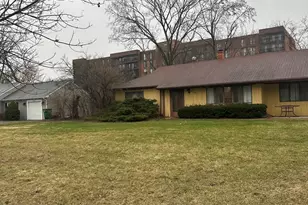 6526 Howard Ave, Indian Head Park, IL 60525 - Photo 3