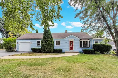 7339 S Park Avenue, Burr Ridge, IL 60527 - Photo 1