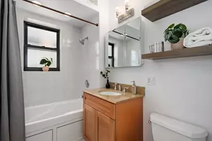 1310 W Montrose Ave, Chicago, IL 60613 - Photo 13