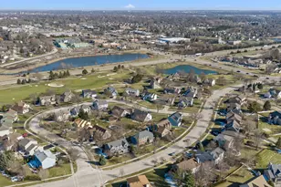 225 N Canterbury Rd, Aurora, IL 60506 - Photo 35