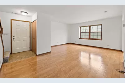 1168 Greenwood Circle #1168, Woodstock, IL 60098 - Photo 5