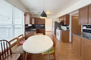 1127 Ashbrook Dr, Mundelein, IL 60060 - Photo 15