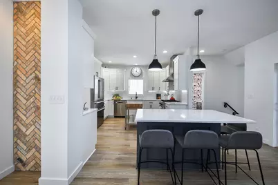 39W232 Armstrong Lane, Geneva, IL 60134 - Photo 5