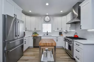 39W232 Armstrong Ln, Geneva, IL 60134 - Photo 7