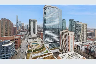 1255 N Sandburg Terrace #2402, Chicago, IL 60610 - Photo 7